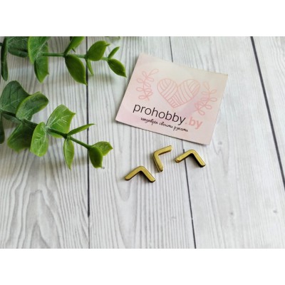 Уголок металлический, цвет золото