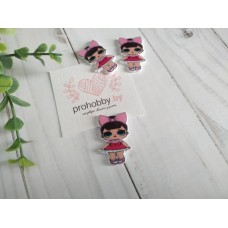 Кабошон-вырубка "Куколка с розовым бантом и малиновой юбкой" №10